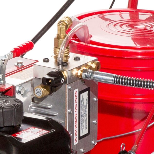 4600 SP Airless Self-Propelled Striping Machine - Image 5